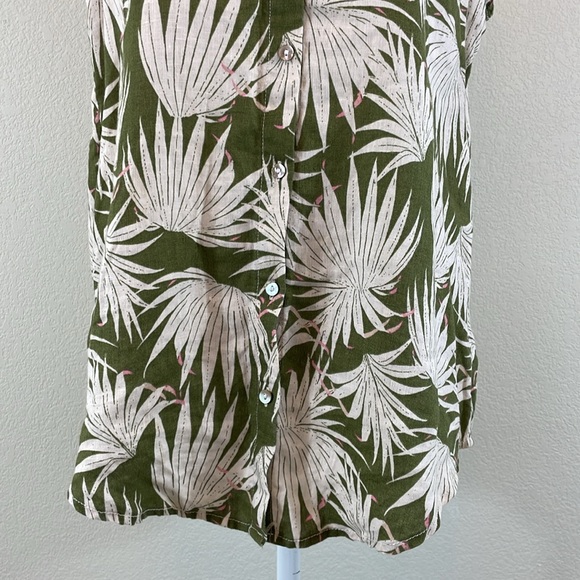 Tahari 100% linen floral sleeveless button down blouse medium - Picture 3 of 6